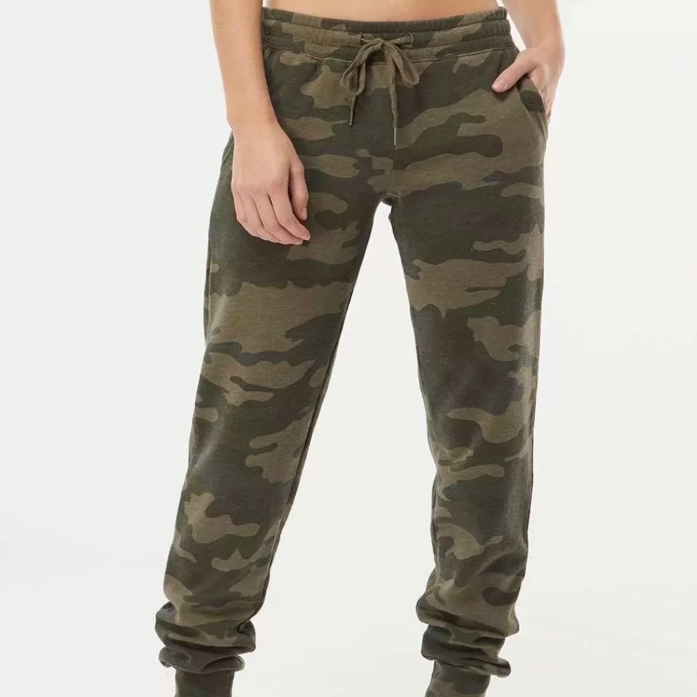 New Women’s Cozy Soft Fleece Wave Wash Jogger Sweatpants Forest Green Camo Small